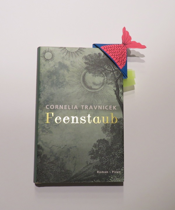 Travnicek, Cornelia: Feenstaub – Rezension