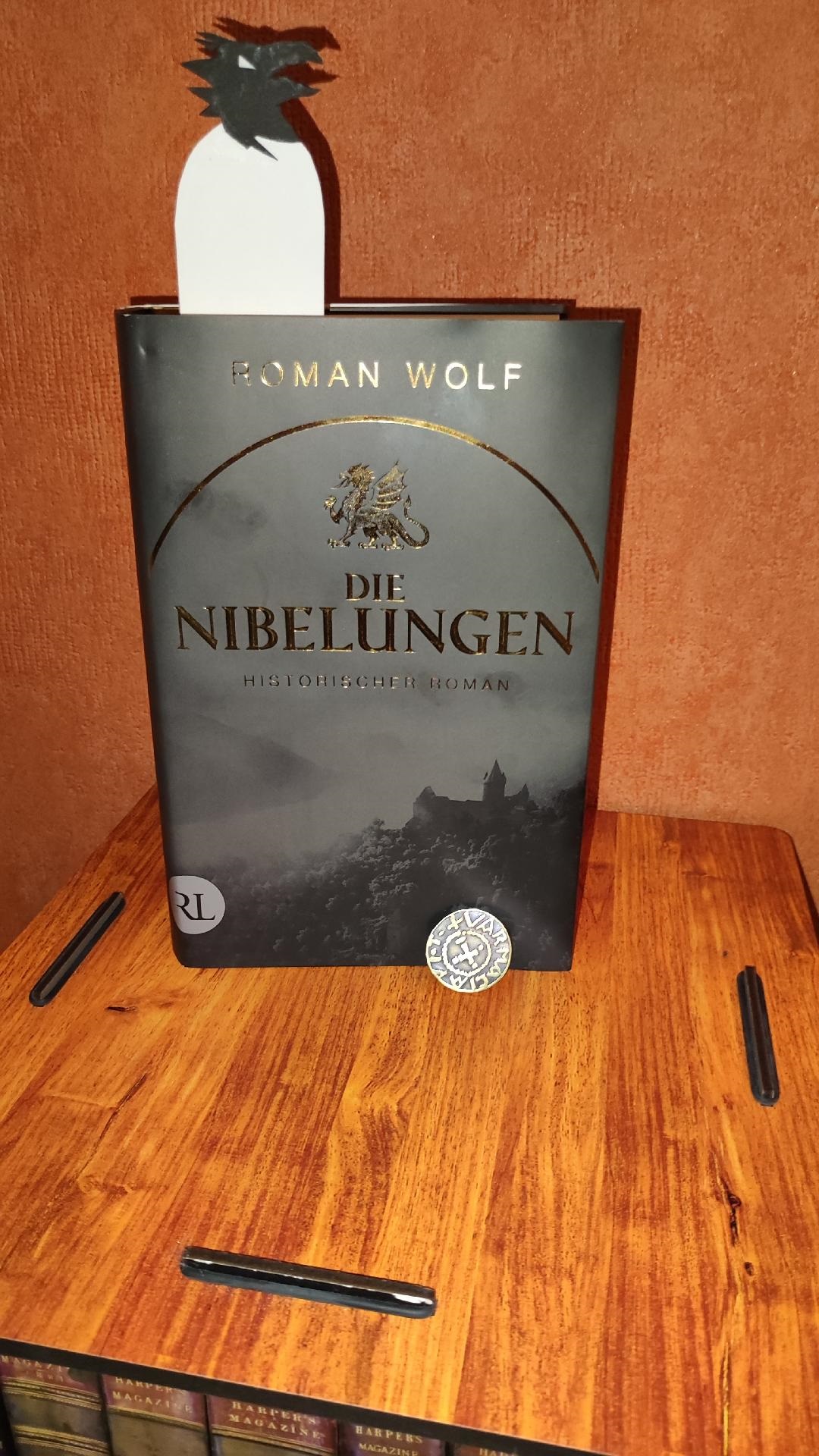 Wolf, Roman: Die Nibelungen – Rezension