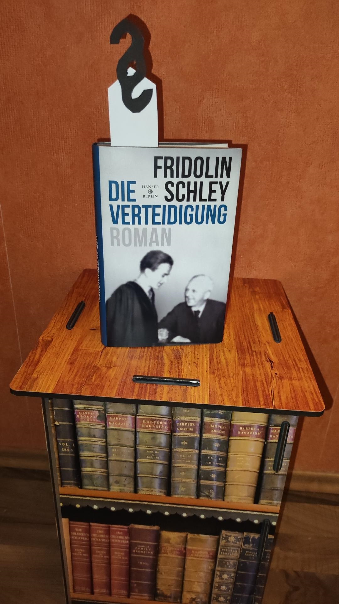 Schley, Fridolin: Die Verteidigung – Rezension